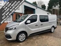 Używany Renault Trafic 145 KM (106 kW) 2019 Srebrny Minivan