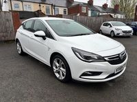 Used Vauxhall Astra SRi 150 HP (110 kW) 2019 White Hatchback