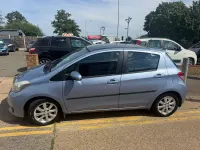 Used Toyota Yaris 2013 Blue Hatchback