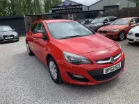 Second-hand Vauxhall Astra 2012 Roșu Hatchback