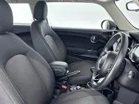 Used Mini Cooper Classic 136 HP (100 kW) 2019 Red Hatchback
