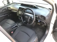 Used Toyota Prius 140 HP (102 kW) 2024 Silver Hatchback