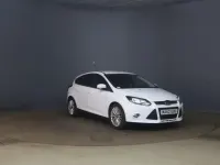 Used Ford Focus Zetec 125 HP (91 kW) 2012 White Hatchback