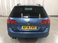 Usado VW Golf VII SE 150 HP (110 kW) 2014 Azul Carrinha