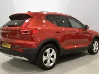 Used Volvo XC40 Momentum 150 HP (110 kW) 2018 Red SUV