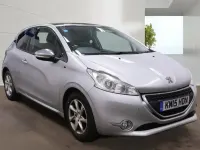 Used Peugeot 208 Style 68 HP (50 kW) 2015 Silver Hatchback