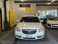Used Vauxhall Insignia SRi 160 HP (117 kW) 2011 White Estate