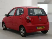 Gebraucht Hyundai i10 Active 83 PS (61 kW) 2013 Rot Kleinwagen