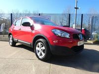 Used Nissan Qashqai S 117 HP (86 kW) 2011 Red SUV