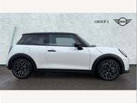 Used Mini Cooper Exclusive 113 kW (154 HP) 2026 White Hatchback