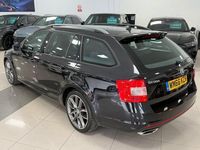 Used Skoda Octavia vRS 184 HP (135 kW) 2017 Black Estate