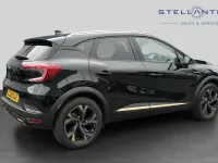 Second-hand Renault Captur Engineered 140 CP (102 kW) 2024 Negru SUV