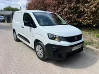 Begagnad Peugeot Partner 100 HK (73 kW) 2020 Vit Minibuss