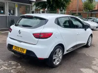 Used Renault Clio Dynamique 75 HP (55 kW) 2015 White Hatchback