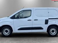 Begagnad Peugeot Partner 102 HK (75 kW) 2025 Minibuss