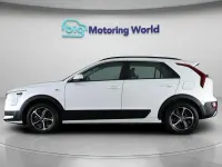 Gebraucht Kia Niro 139 PS (102 kW) 2023 Weiß SUV