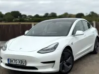 Używany Tesla Model 3 Standard Range Plus 239 kW (325 KM) 2020 Sedan/Limuzyna