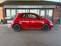 Usado Abarth 595 140 HP (102 kW) 2016 Vermelho Citadino