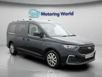 Usado Ford Tourneo Titanium 122 CV (89 kW) 2026 Familiar