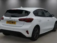 Used Ford Focus ST-Line 125 HP (91 kW) 2023 White Hatchback