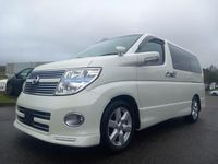 Używany Nissan Elgrand 2008 Biały Minivan