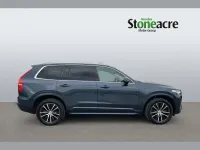 Used Volvo XC90 Momentum 232 HP (170 kW) 2022 Blue SUV