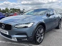 Used Volvo V90 CC Plus 235 HP (172 kW) 2019 Blue Estate