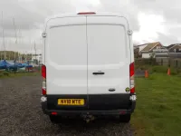 Usado Ford Transit 130 CV (95 kW) 2018 Blanco Van