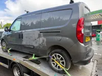 Używany Fiat Doblò Trekking 2022 Szary Minivan