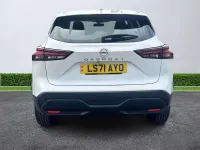 Used Nissan Qashqai Acenta Premium 2021 White SUV