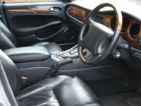 used Jaguar XJ 3.2