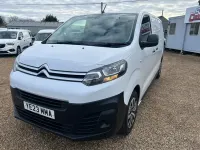 Begagnad Citroën Dispatch 100 HK (73 kW) 2023 Vit Minibuss