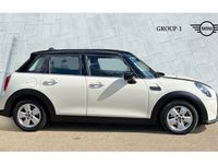 Begagnad Mini Cooper Classic 136 HK (100 kW) 2022 Vit Halvkombi