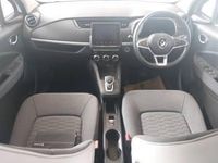 Used Renault Zoe SE 80 kW (110 HP) 2022 White Hatchback