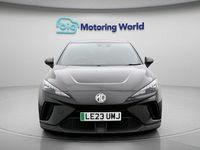 Begagnad MG MG4 EV SE 319 kW (435 HK) 2023 Svart Halvkombi
