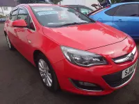 Used Vauxhall Astra Elite 115 HP (84 kW) 2014 Red Hatchback