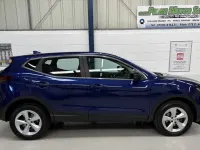 Used Nissan Qashqai Acenta Premium 115 HP (84 kW) 2019 Blue SUV