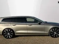 Usado Volvo V60 Inscription 190 HP (139 kW) 2018 Cinzento Carrinha