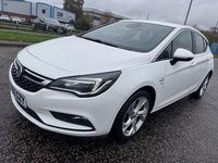 Used Vauxhall Astra SRi 150 HP (110 kW) 2016 White Hatchback