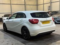 Used Mercedes A180 SE 122 HP (89 kW) 2015 White Hatchback