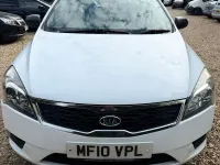 Used Kia Ceed 2010 White Hatchback