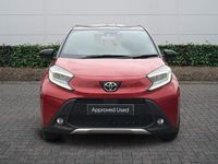 Used Toyota Aygo X 72 HP (52 kW) 2025 Red SUV