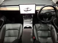 Used Tesla Model 3 RWD 208 kW (283 HP) 2022 White Sedan