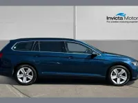 Used VW Passat SE 120 HP (88 kW) 2019 Aquamarine blue signature metallic Estate