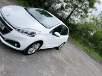 Gebraucht Peugeot 208 Active 2019 Weiß Kleinwagen