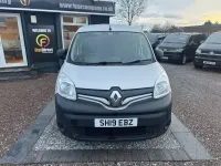 Usado Renault Kangoo Business 75 HP (55 kW) 2019 Cinzento Monovolume