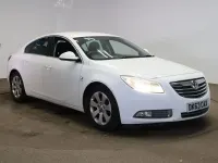 Used Vauxhall Insignia SRi 160 HP (117 kW) 2013 White Hatchback