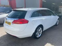 Used Vauxhall Insignia SRi 160 HP (117 kW) 2011 White Estate
