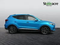 Used MG ZS Exclusive 106 HP (77 kW) 2023 Blue SUV