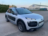 Used Citroën C4 Cactus Feel 100 HP (73 kW) 2015 Silver Hatchback